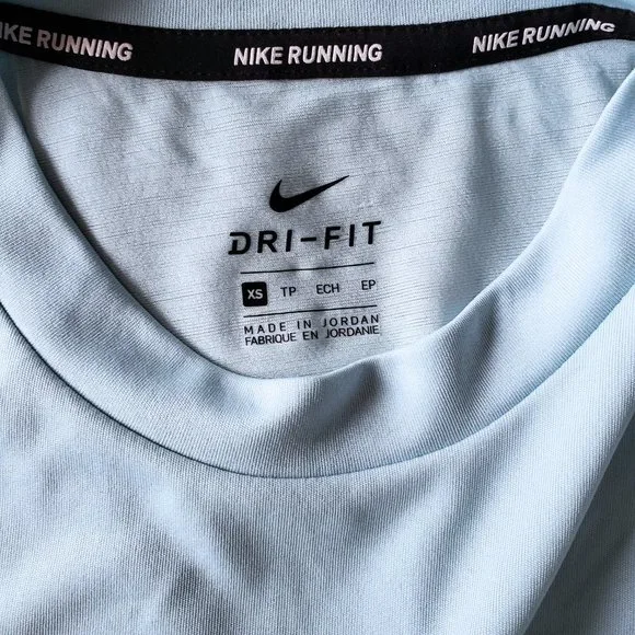 Nike Long Sleeve Running Shirt (XS) - Picture 4 of 4